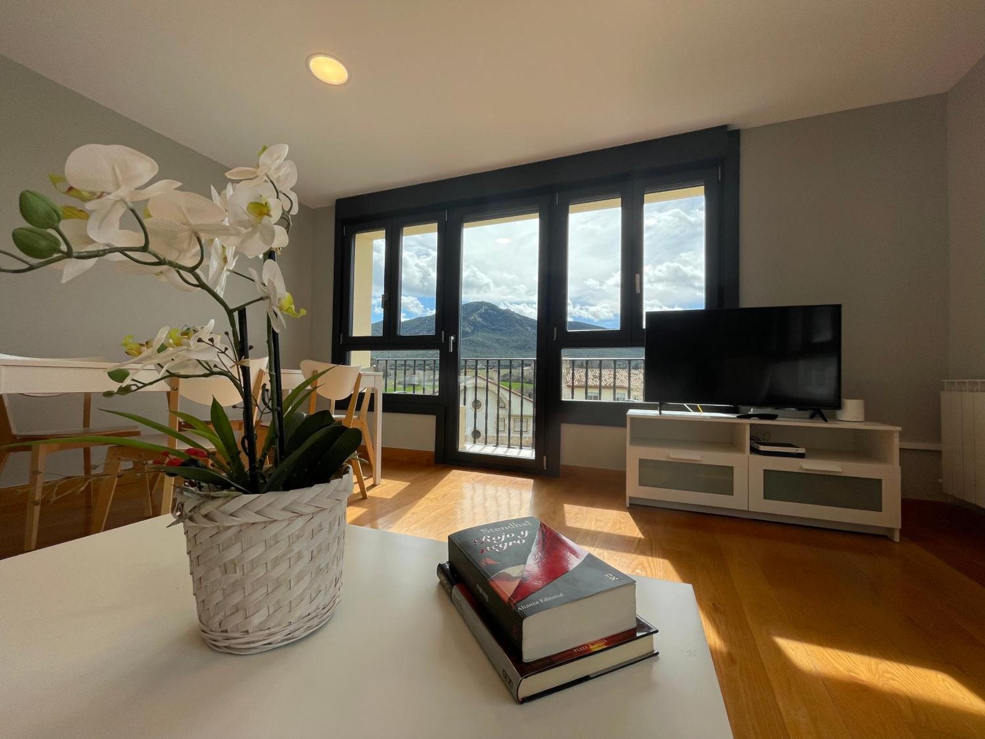Apartamentos Montejurra Ayegui Exteriör bild