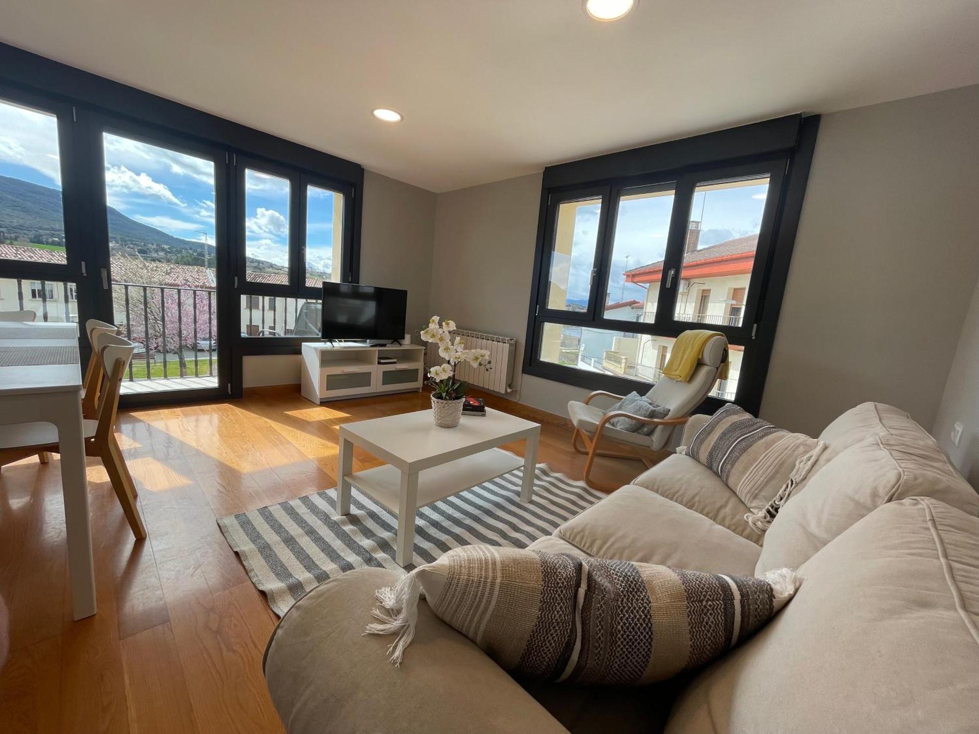 Apartamentos Montejurra Ayegui Exteriör bild