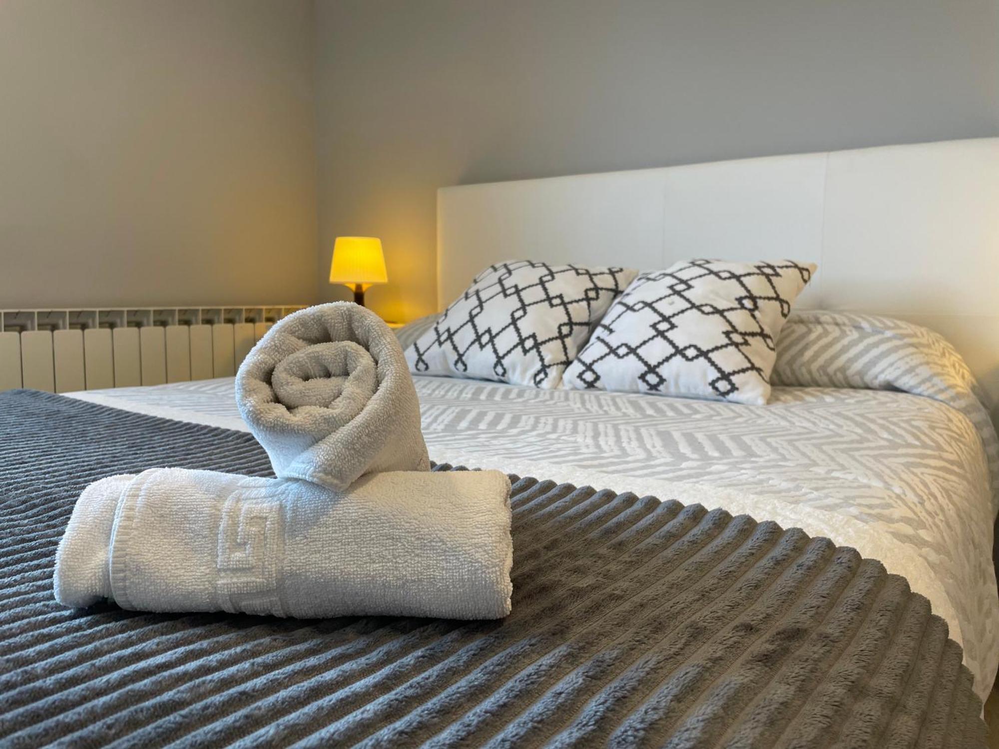 Apartamentos Montejurra Ayegui Exteriör bild