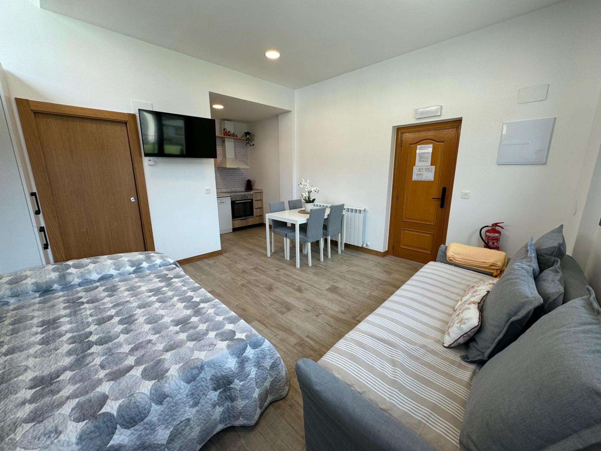 Apartamentos Montejurra Ayegui Exteriör bild