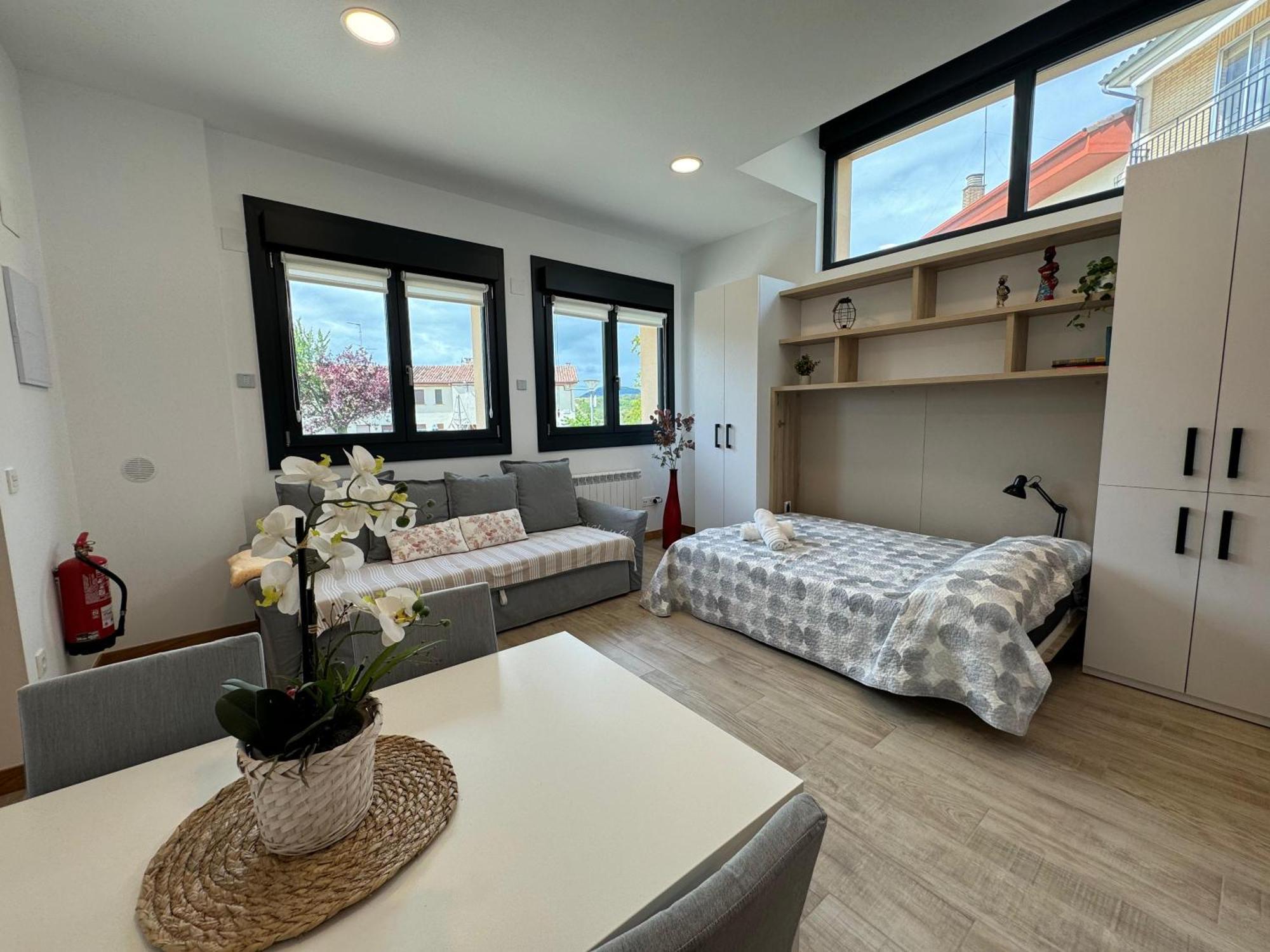Apartamentos Montejurra Ayegui Exteriör bild